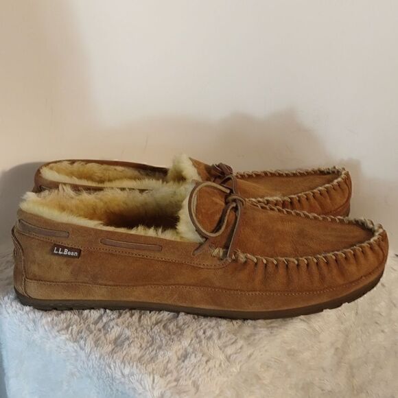 L.L.Bean Men's Fur Lined Moccasins - Picture 1 of 7